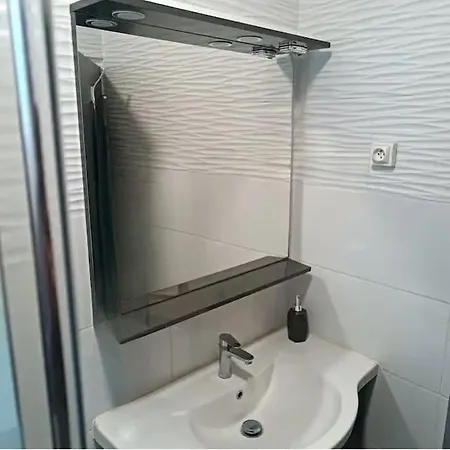 Apartment T3 Fermee Avec Parking *