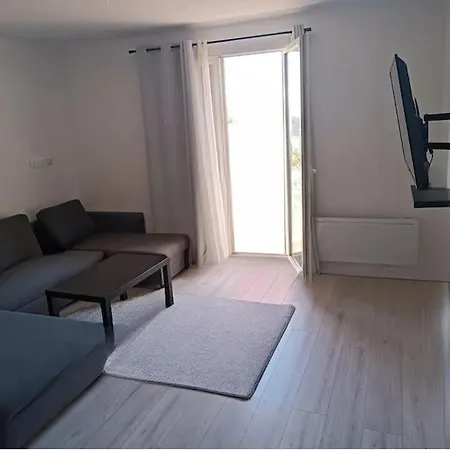 Apartment T3 Fermee Avec Parking